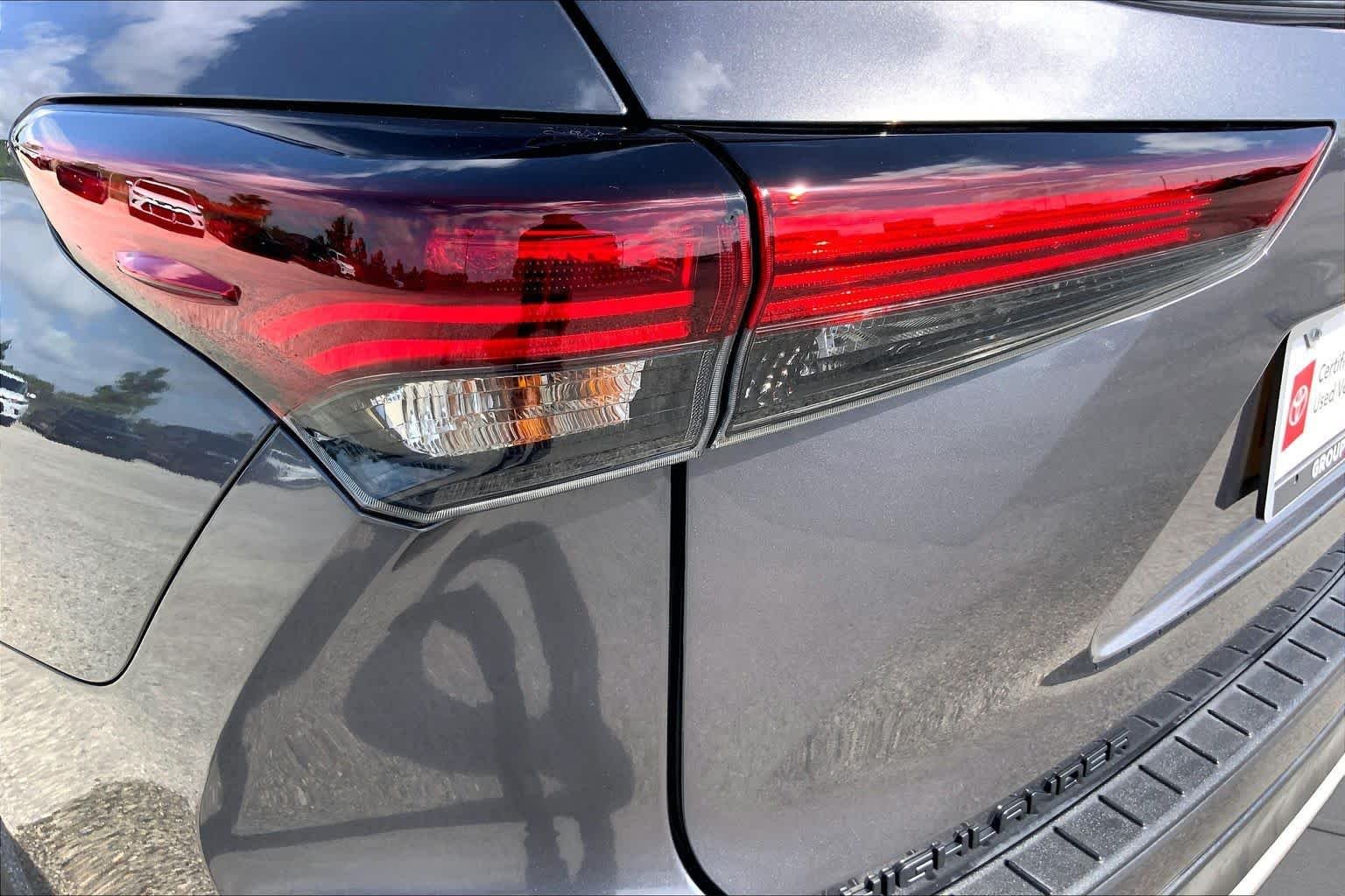 Used 2025 Magnetic Gray Metallic Toyota XSE image 28