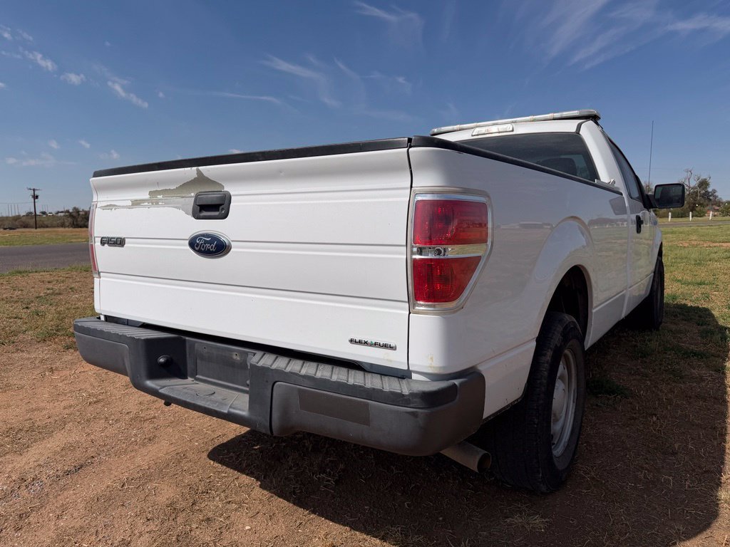 Used 2014 Oxford White Ford XL image 9
