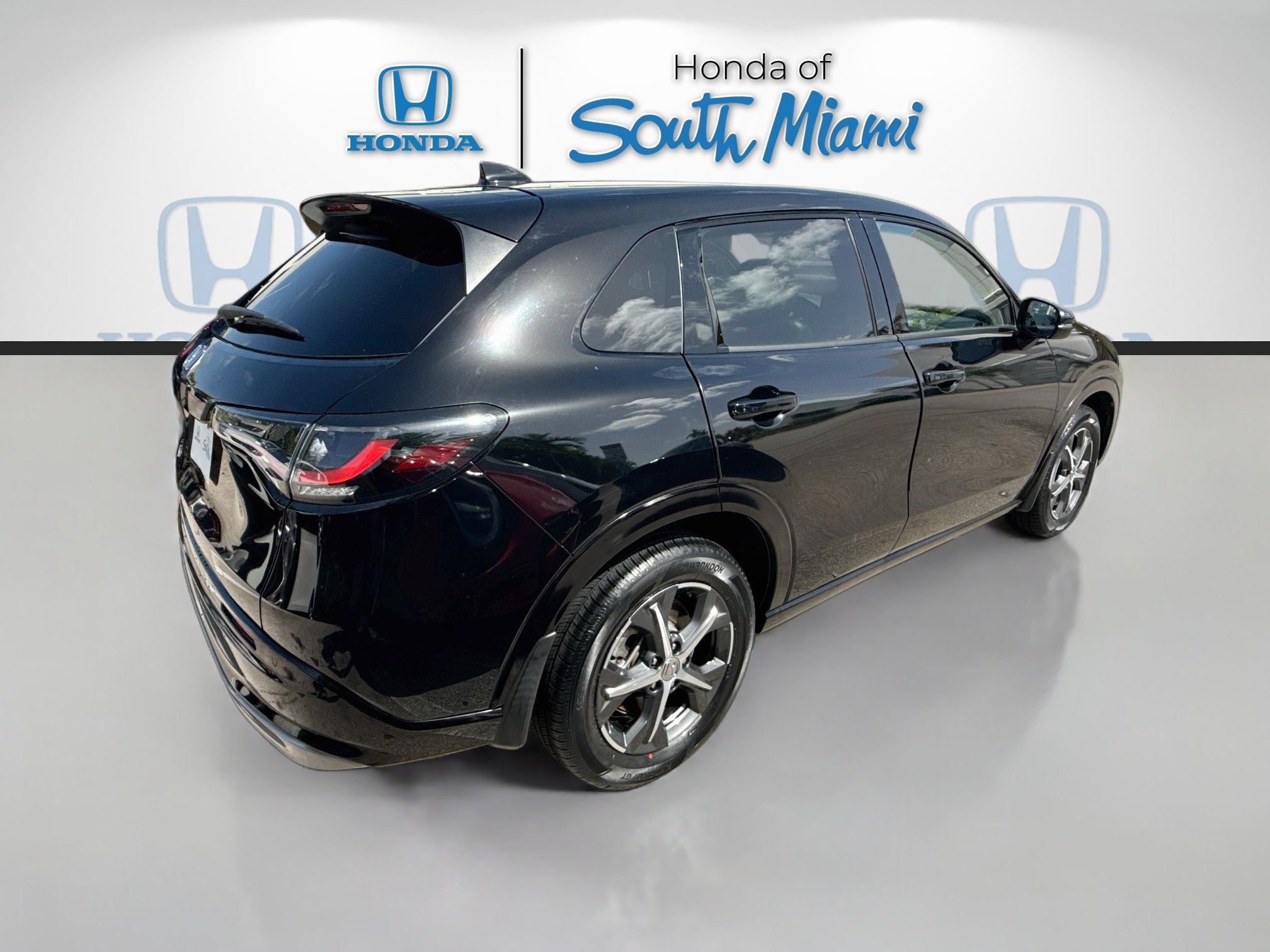 Certified Used 2023 Crystal Black Pearl Honda 2WD EX-L image 7