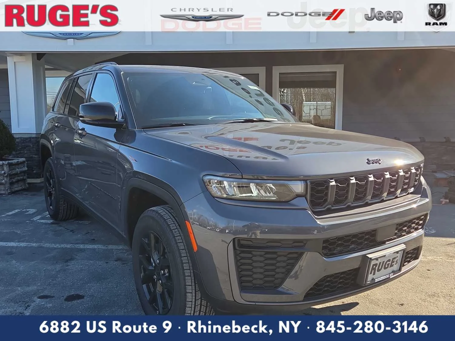 2026 Jeep Grand Cherokee Laredo Altitude
