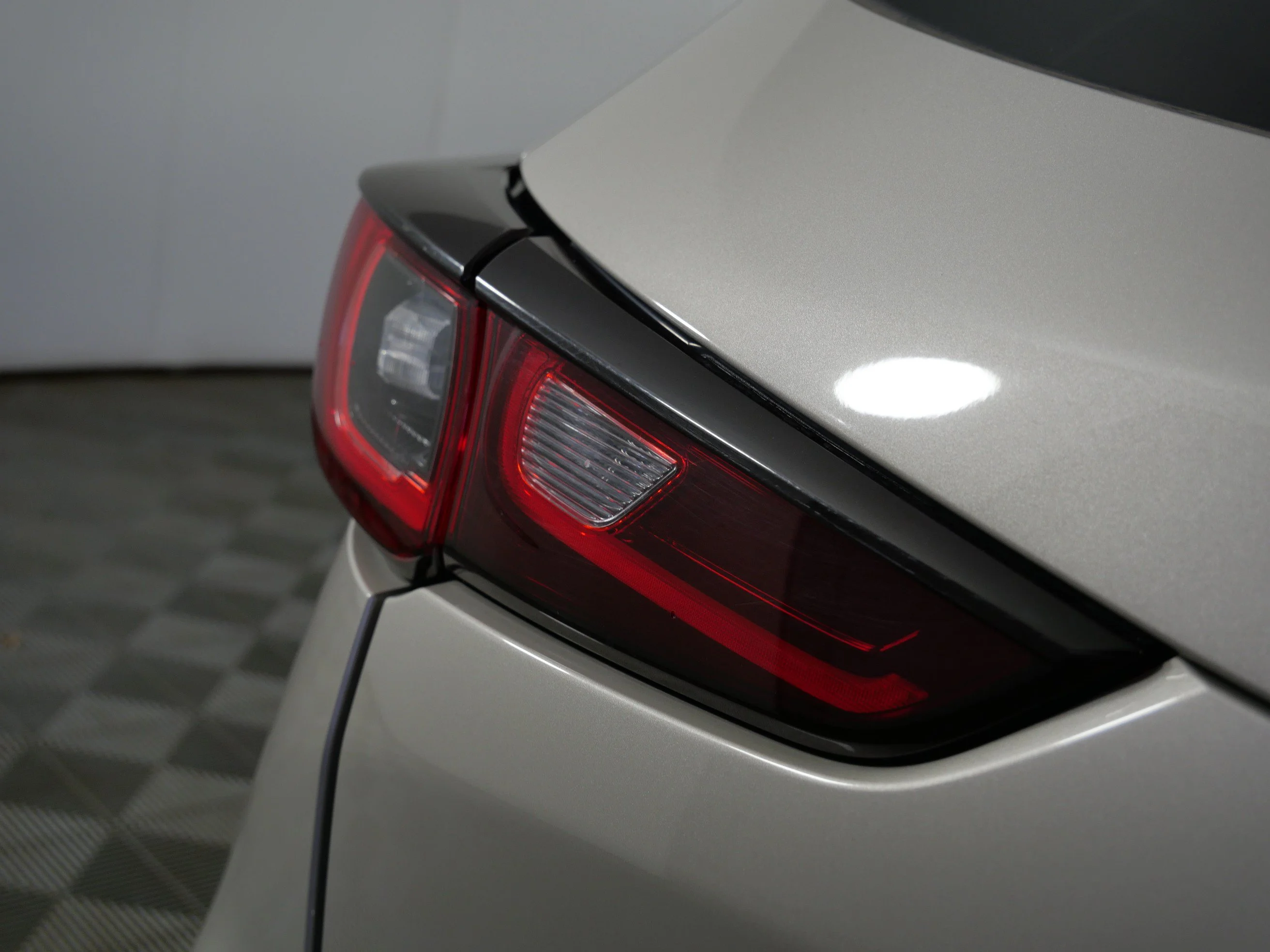Used 2025 Platinum Quartz Metallic Mazda 2.5 S Preferred Package image 17