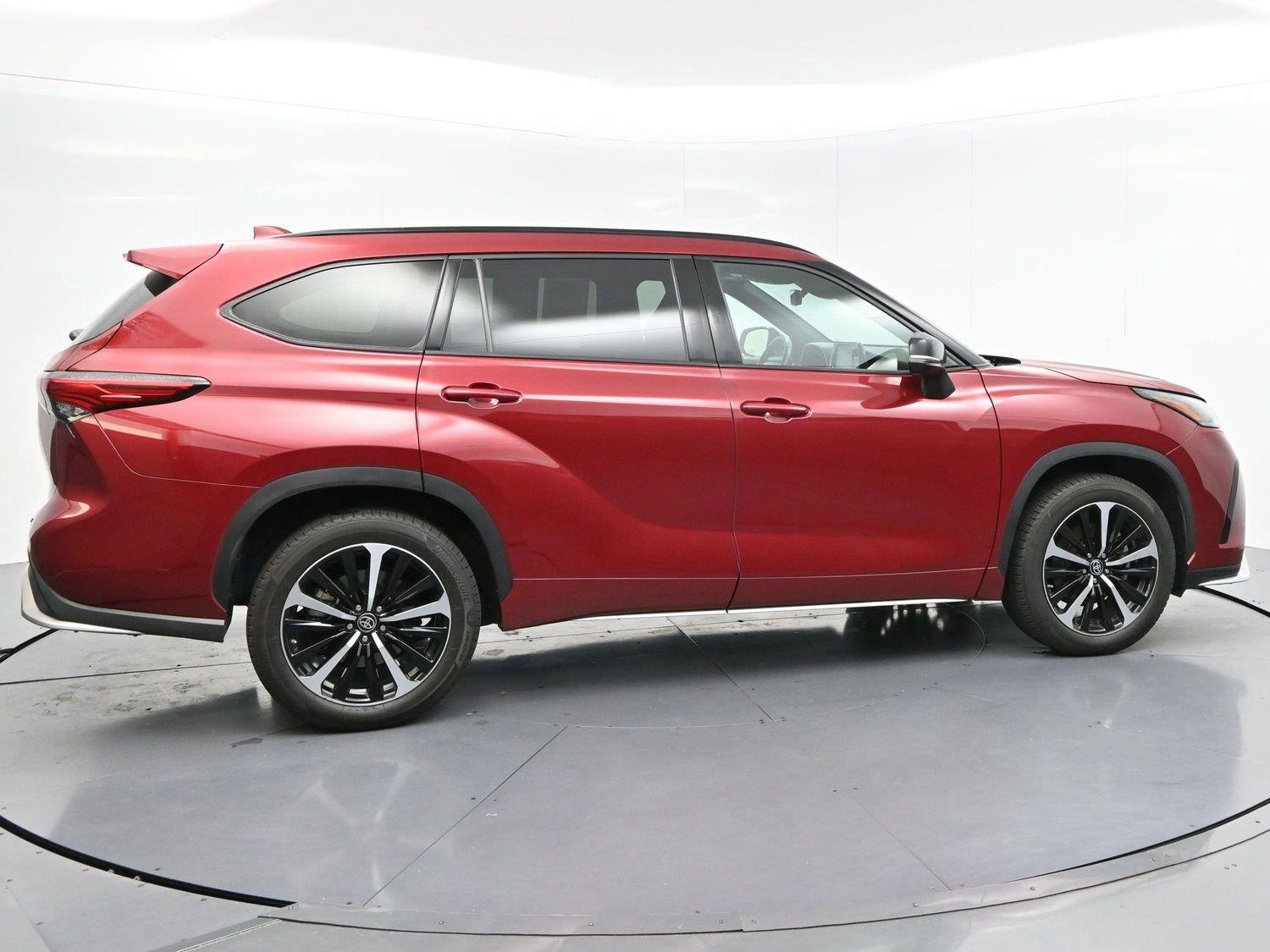 Used 2022 Ruby Flare Pearl Toyota XSE image 8