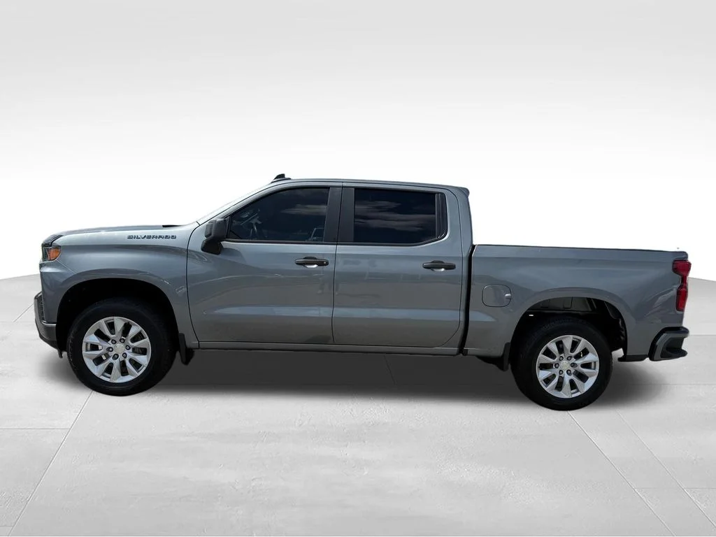 Used 2021 Gray Chevrolet Custom image 4