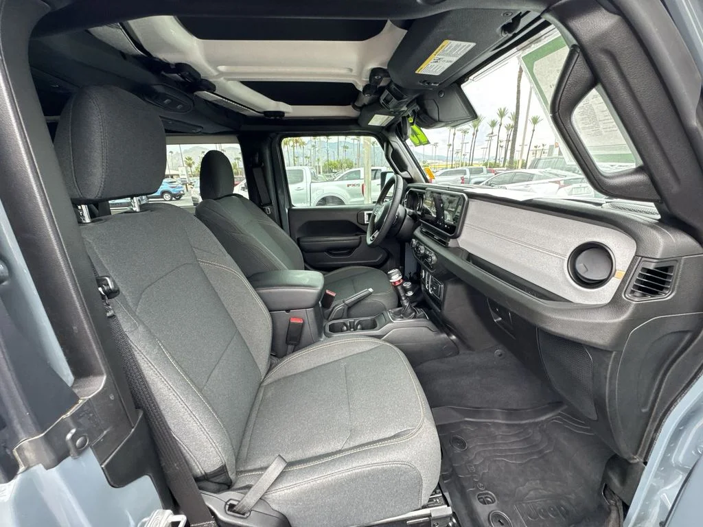 Used 2025 Gray Jeep Sport S image 29