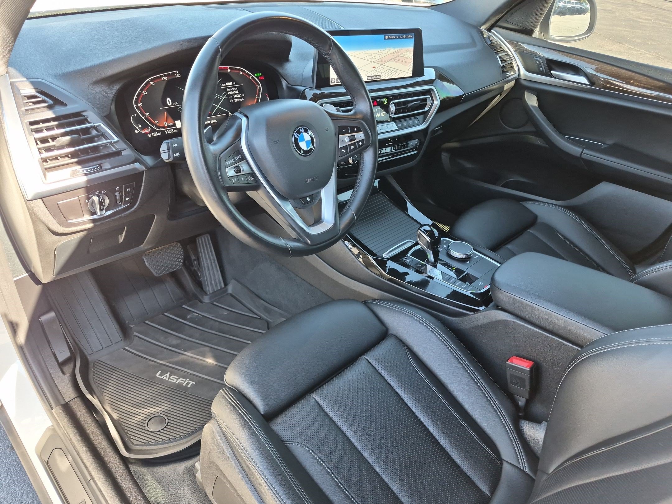 Used 2022 White BMW xDrive30i image 16