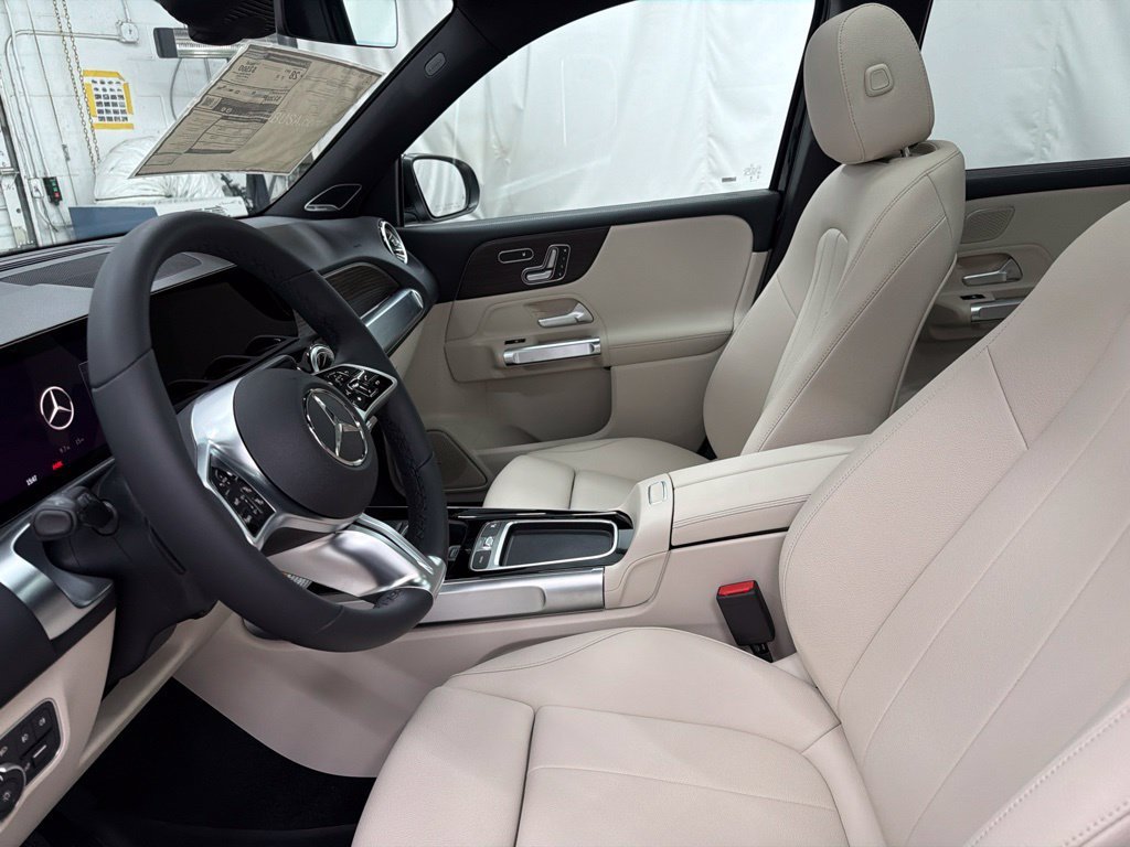 New 2026 Night Black Mercedes-Benz GLB 250 image 47