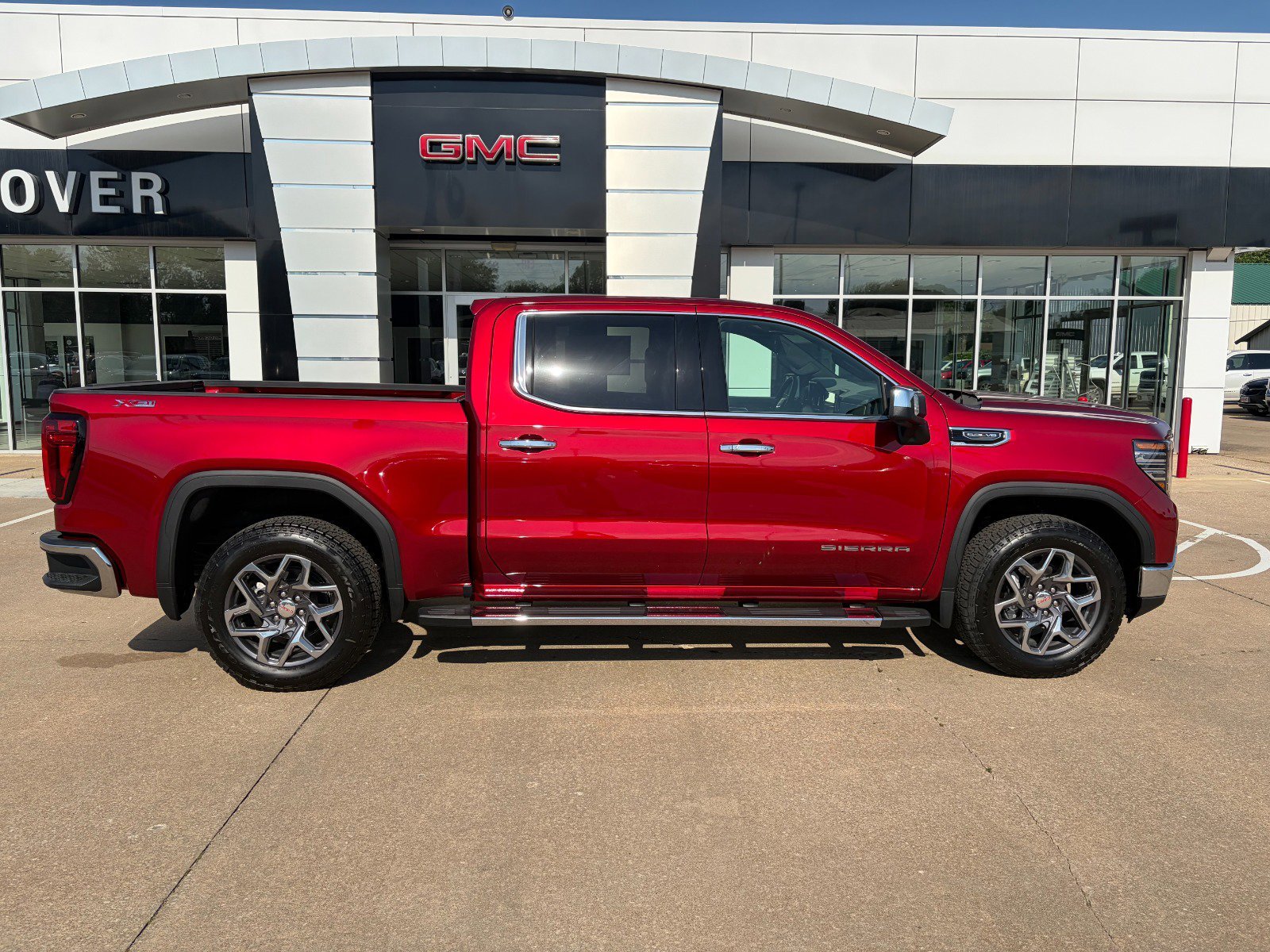 2026 GMC Sierra 1500 SLT - Photo 29