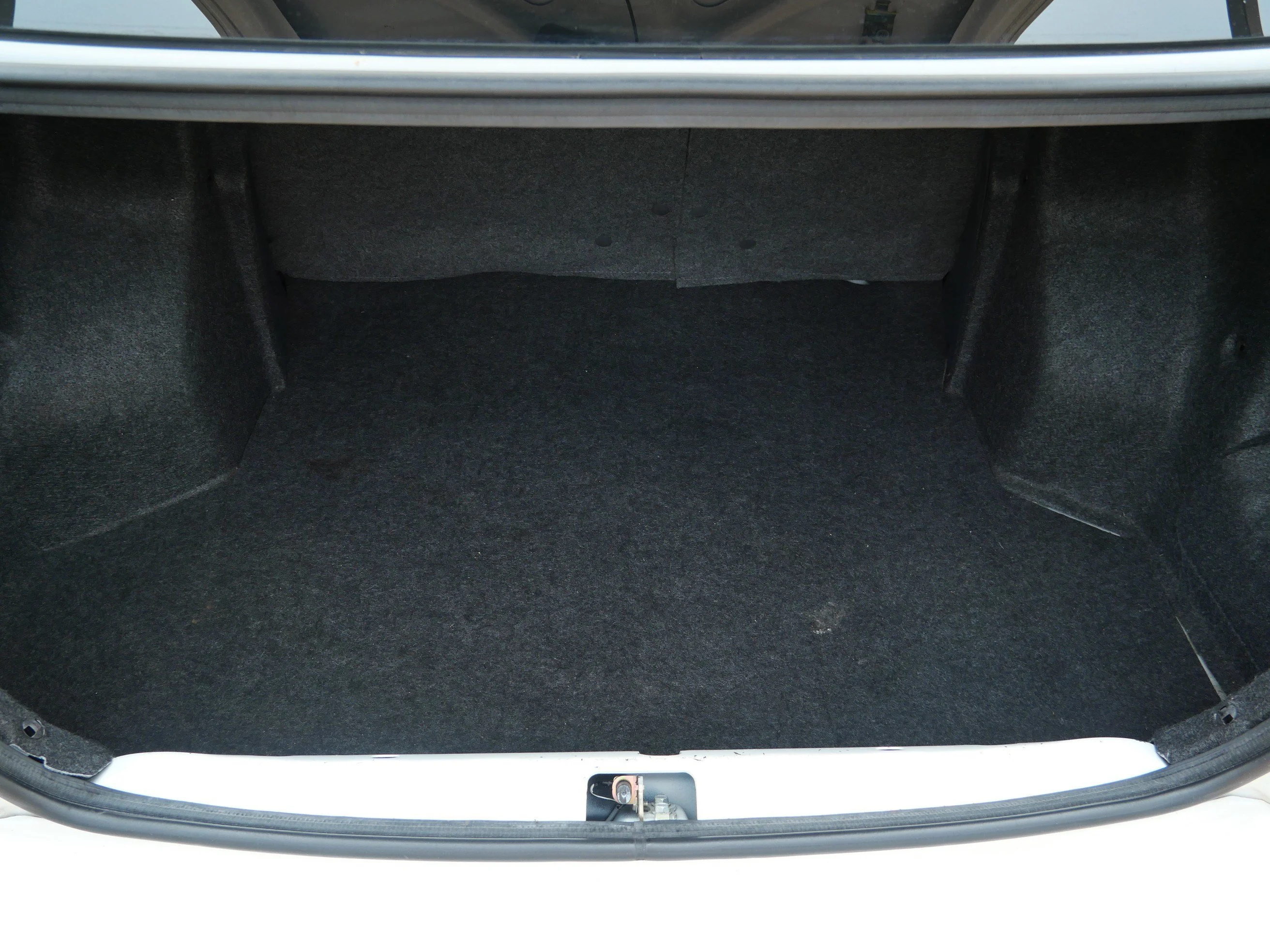 Used 2002 Polar White Toyota  image 18