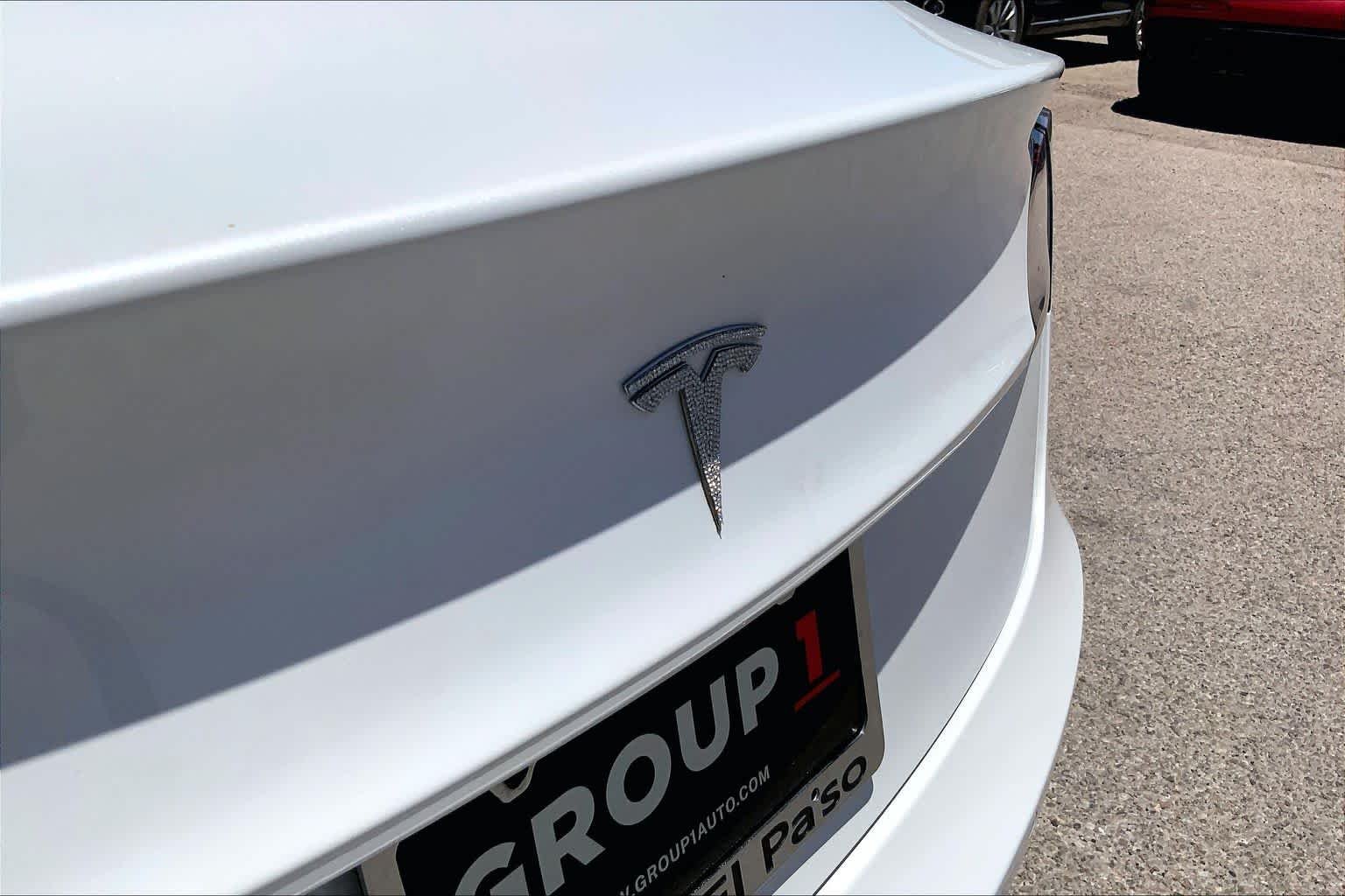 Used 2021 Pearl White Multi-Coat Tesla Standard Range Plus image 29