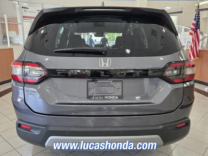 Used 2024 Gray Honda EX-L 8 Passenger 2WD image 5