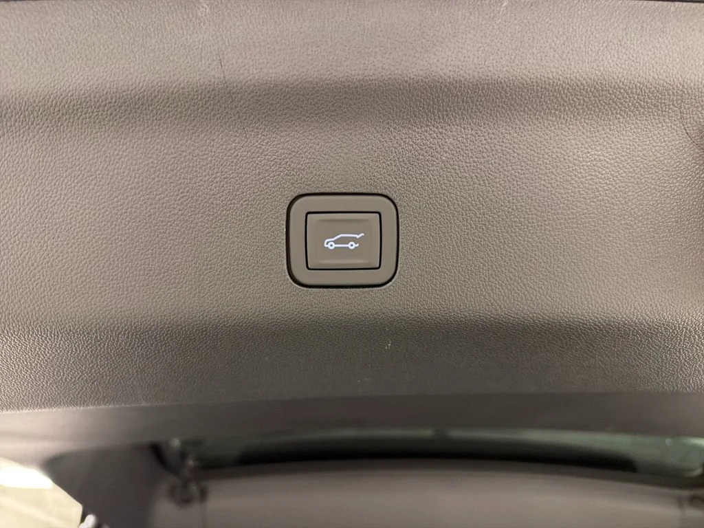 New 2026 Sterling Metallic GMC AT4 image 17