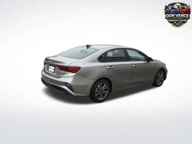 Used 2024 Gray Kia LXS image 5