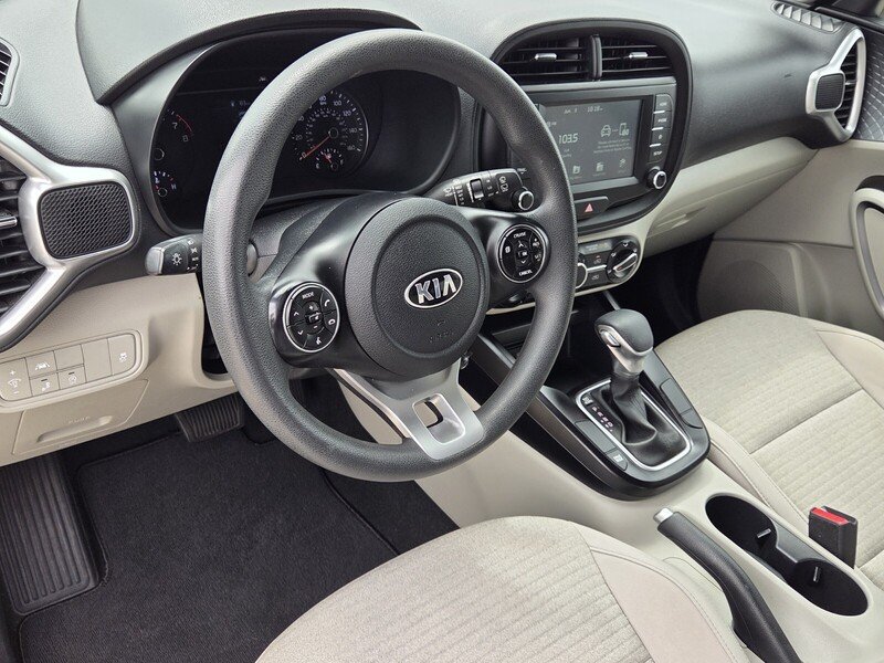 Certified Used 2020 Snow White Pearl KIA S IVT image 11