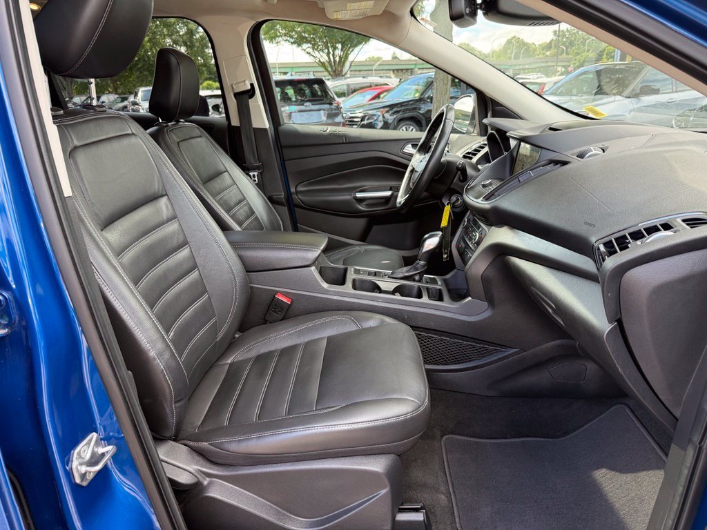 Used 2018 Blue Ford SEL image 28