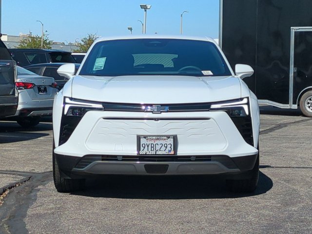 Used 2026 Summit White Chevrolet LT image 3