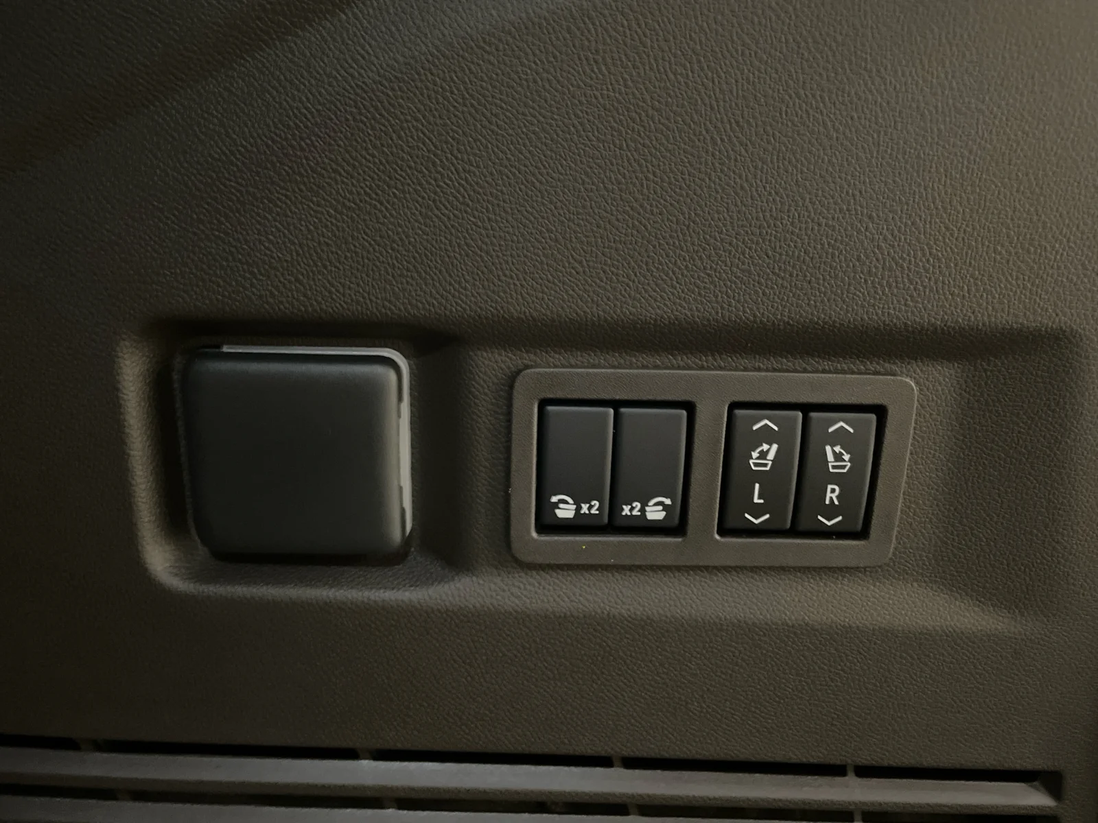 2026 Chevrolet Tahoe Z71 - Photo 8