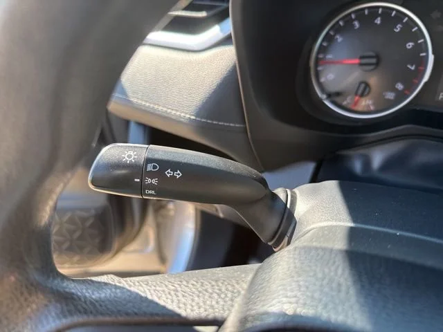 2019 Toyota RAV4 LE - Photo 20