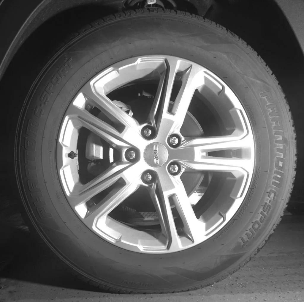 Used 2021 EBONY TWILIGHT METALLIC GMC SLE image 9