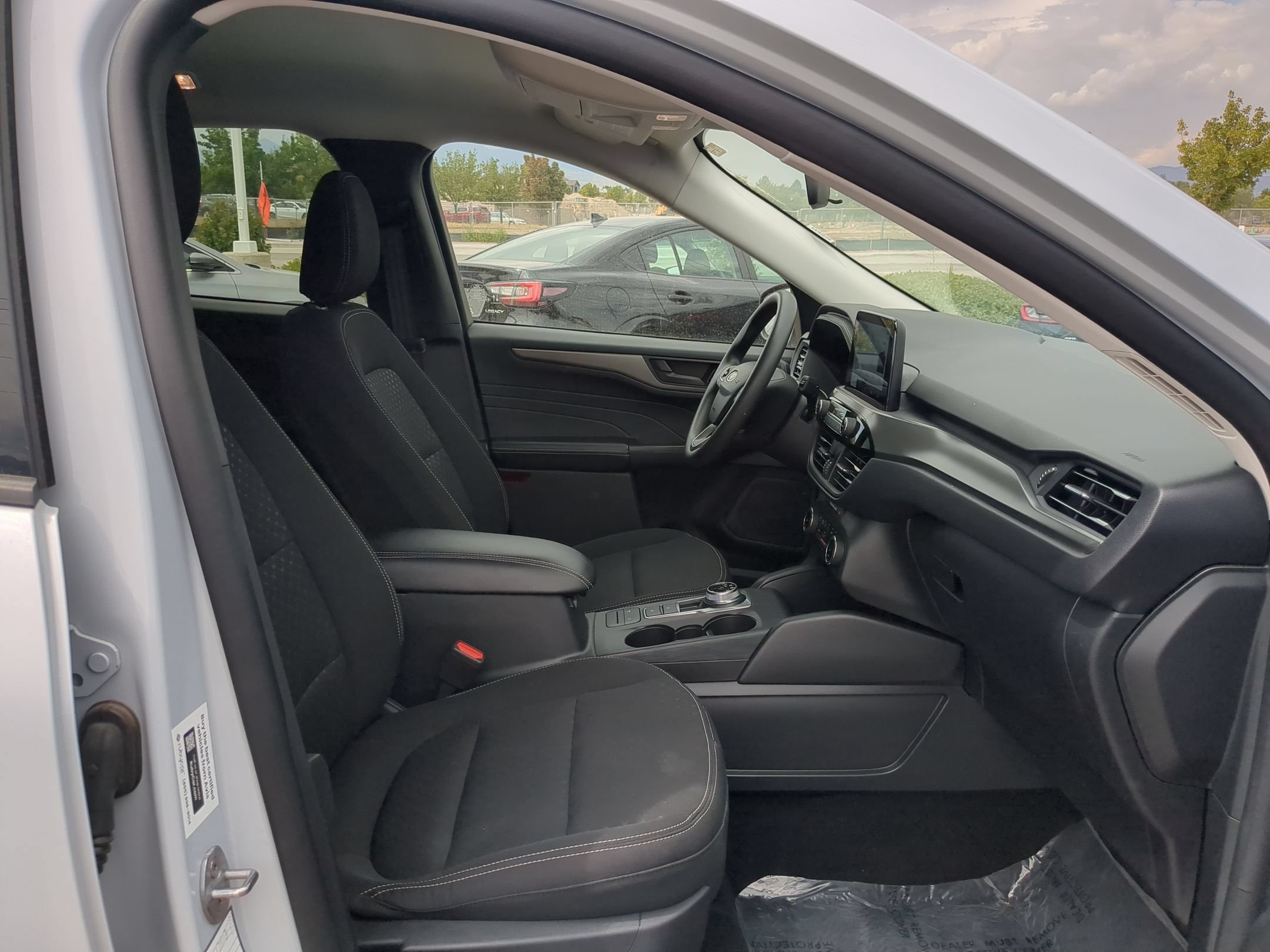 Used 2025 Silver Metallic Ford Active image 30
