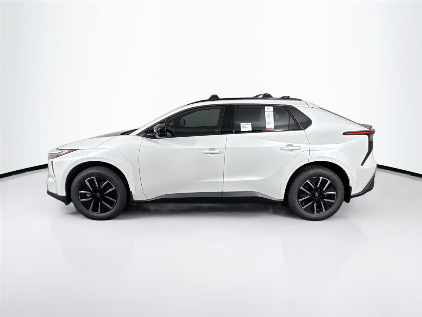 New 2026 Wind Chill Pearl Toyota XLE image 9