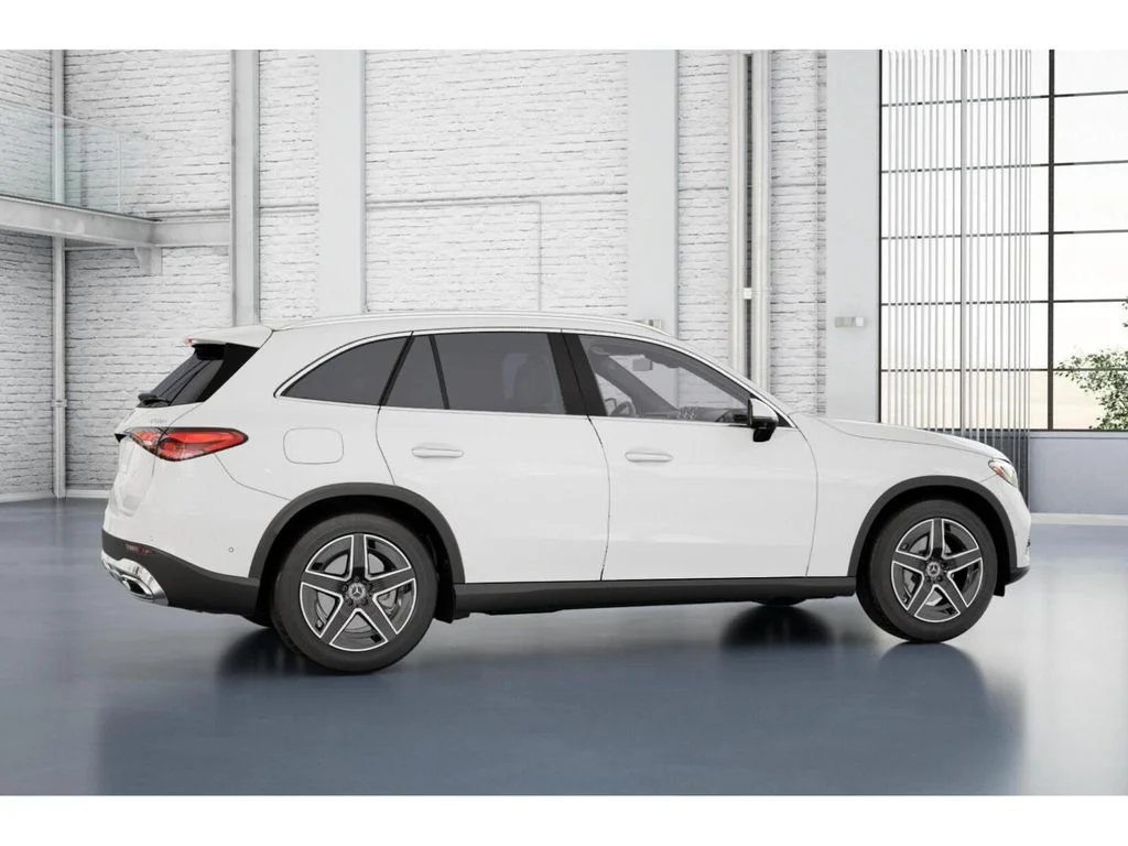 New 2026 White Mercedes-Benz GLC 300 image 18
