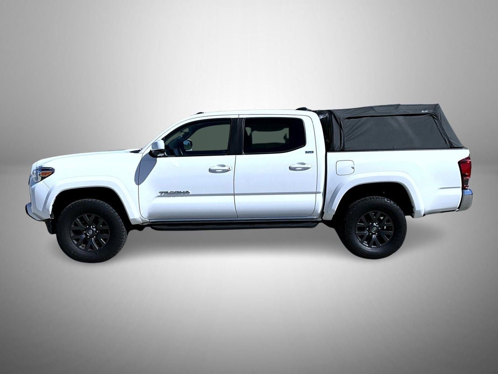 Used 2022 White Toyota SR5 image 8