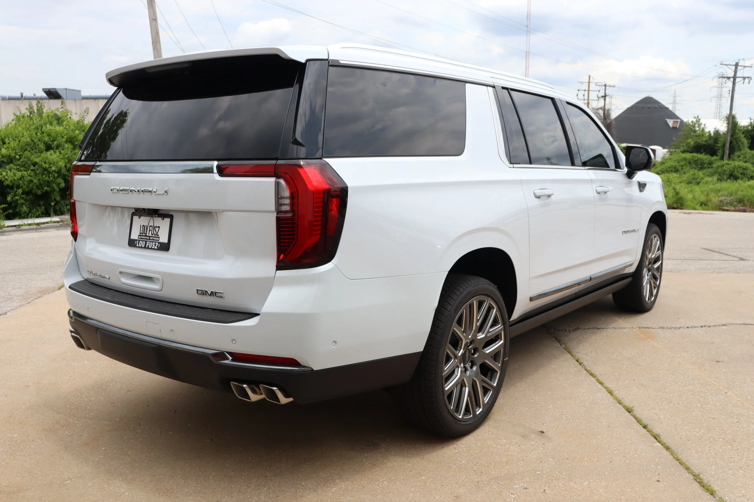 New 2026 Glacier White Tricoat GMC Denali Ultimate image 7
