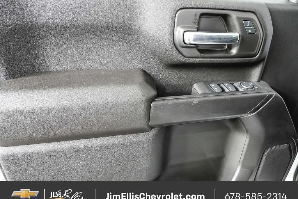 New 2025 Summit White Chevrolet WT image 6