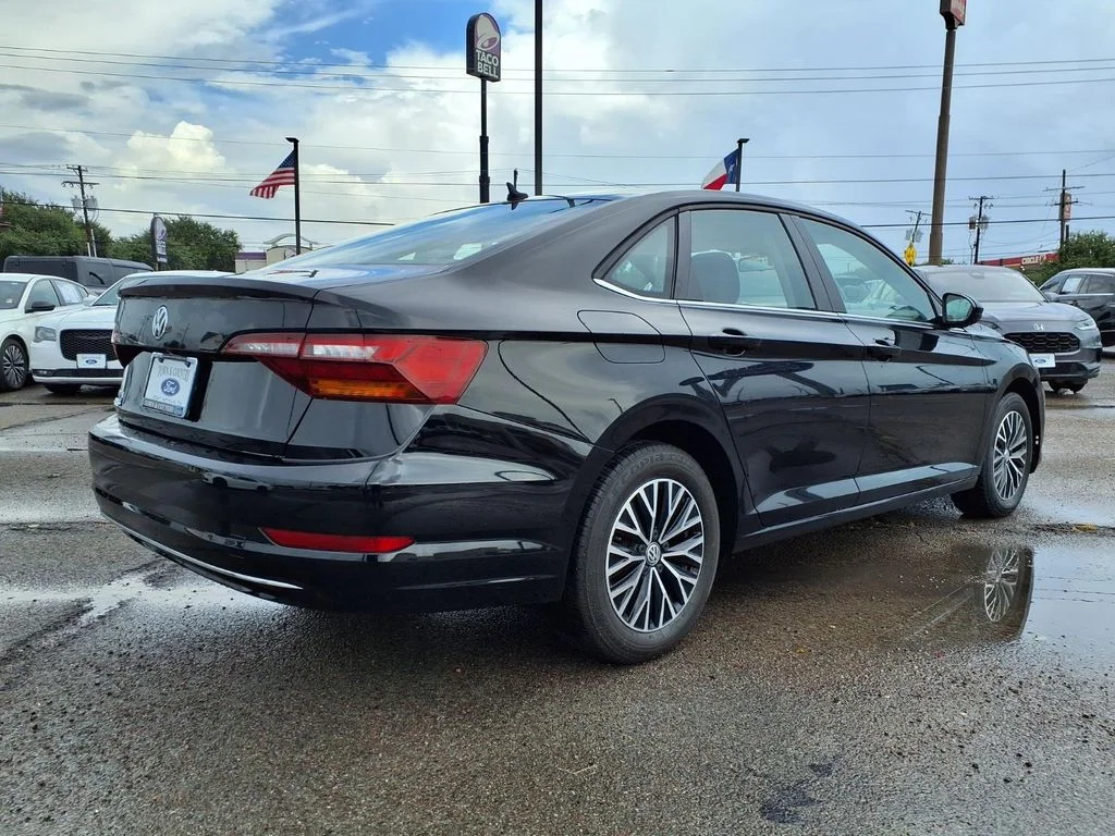 Used 2019 Black Volkswagen  image 17