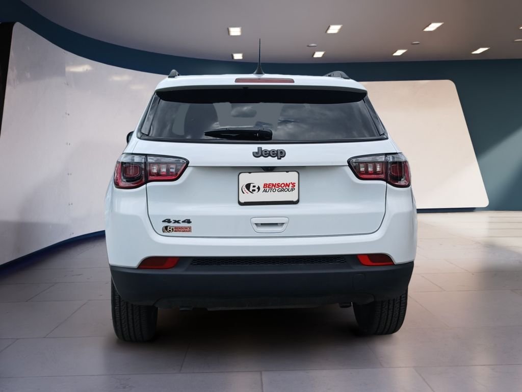 Used 2026 White Jeep Latitude image 4