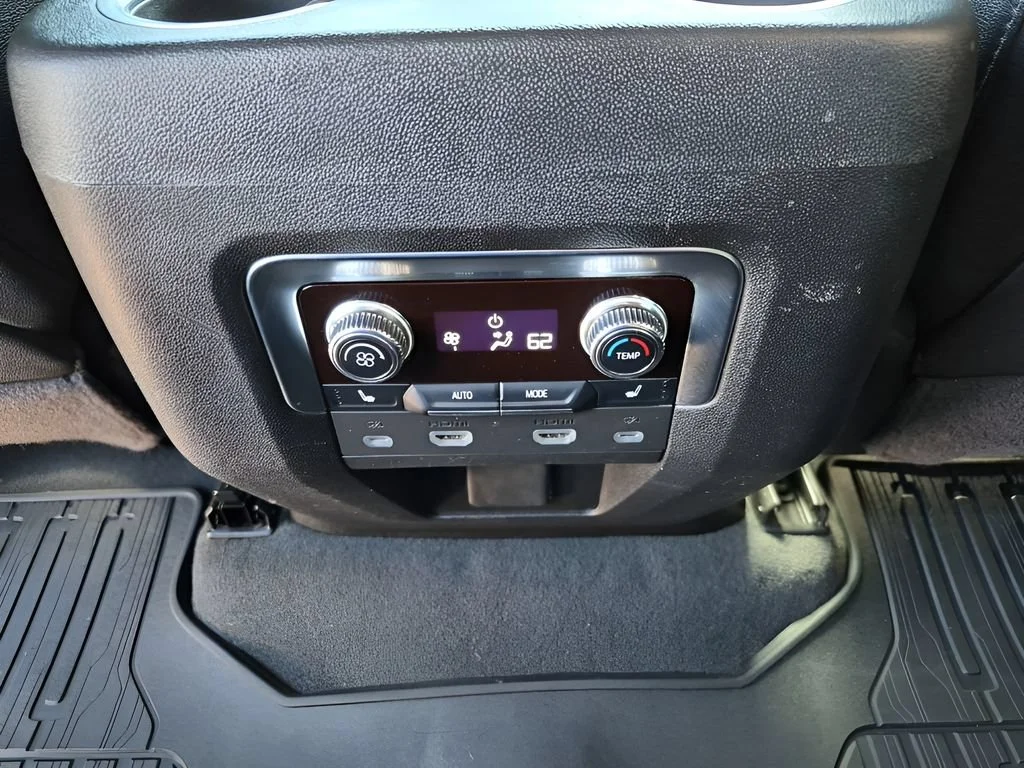 2024 GMC Yukon AT4 - Photo 28