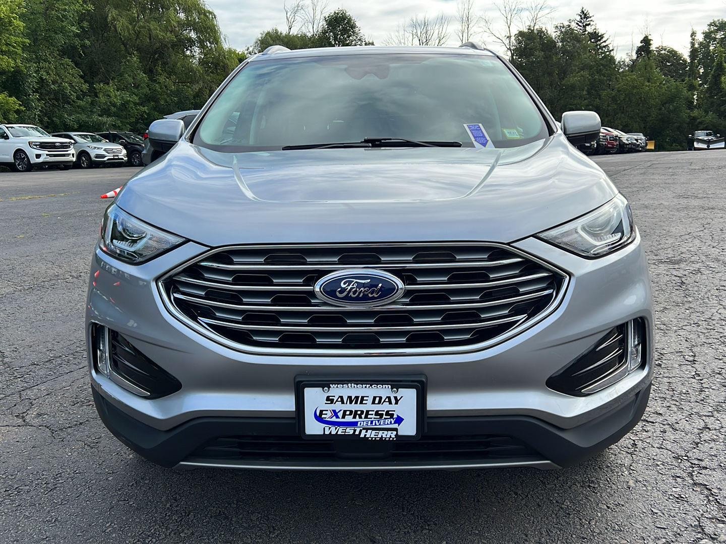 Used 2021 Iconic Silver Ford SEL image 2