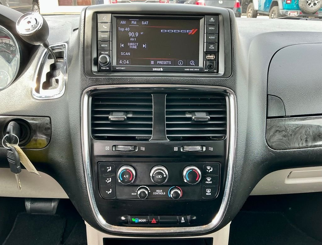 Used 2018 Black Dodge SE image 32