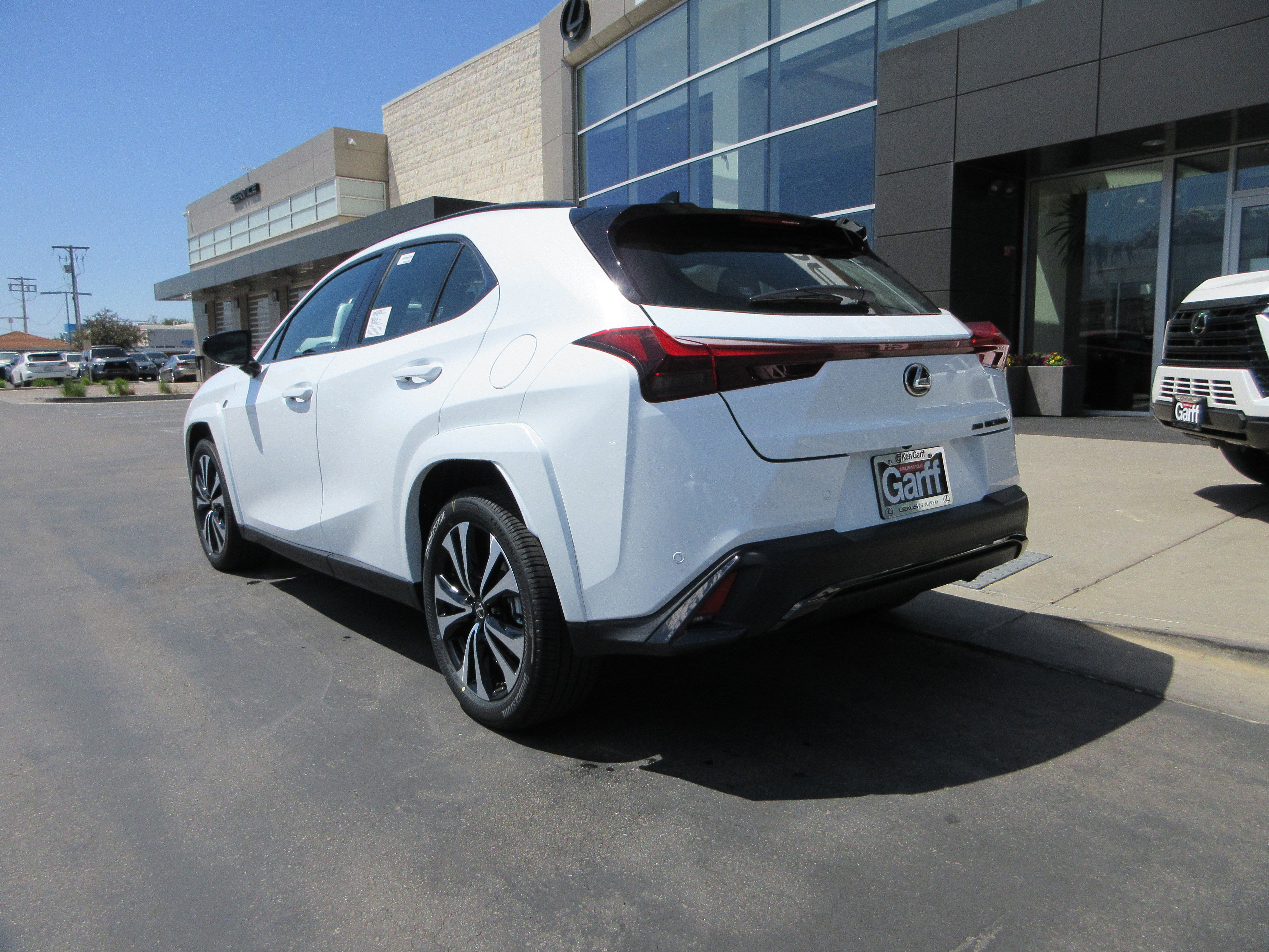 New 2026 Ultra White with Obsidian roof Lexus F SPORT DESIGN AWD image 7