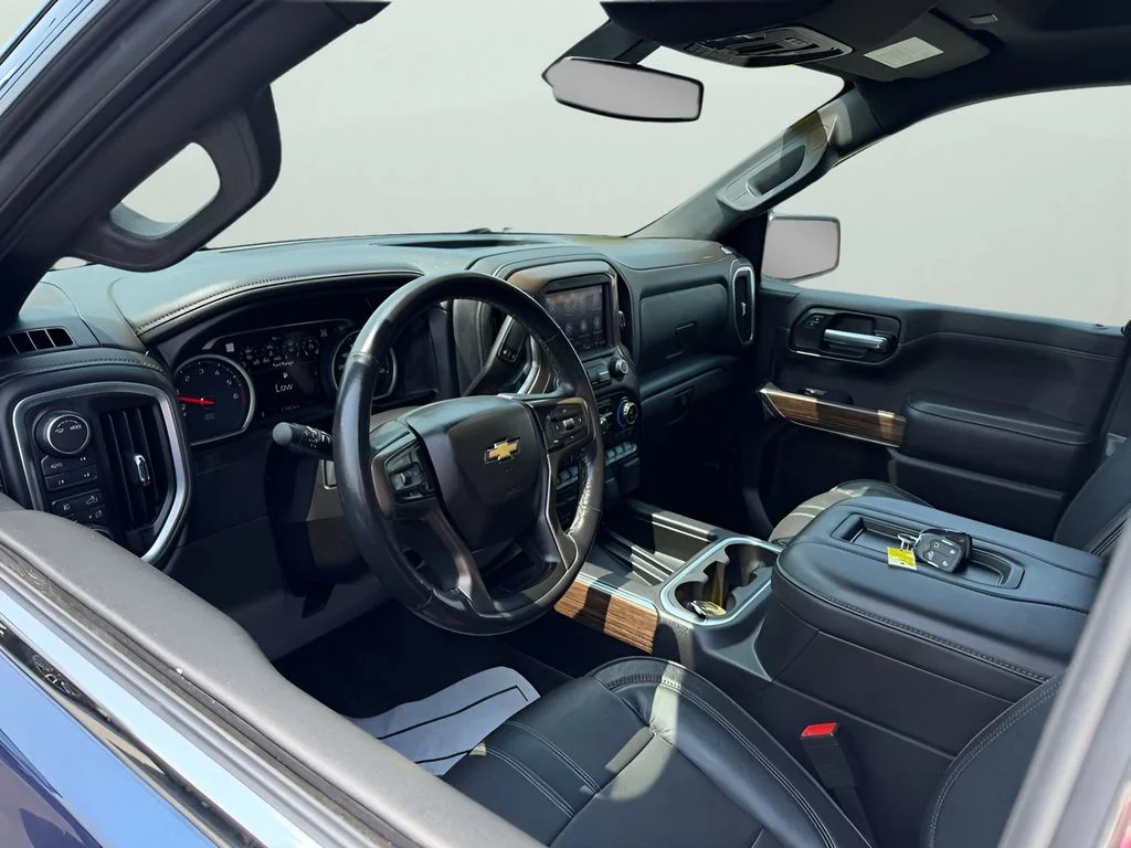 Used 2021 Northsky Blue Metallic Chevrolet High Country image 16