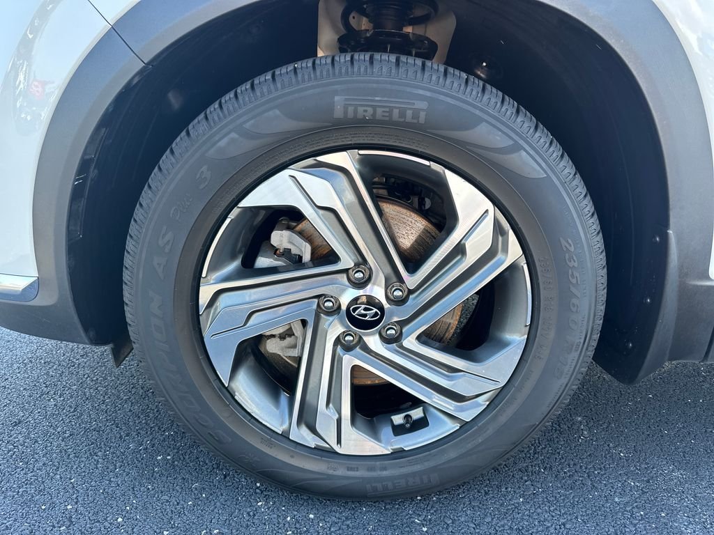 Used 2023 White Hyundai SEL image 11
