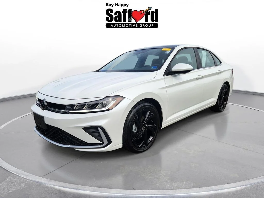Used 2025  Volkswagen 1.5T SE image 1