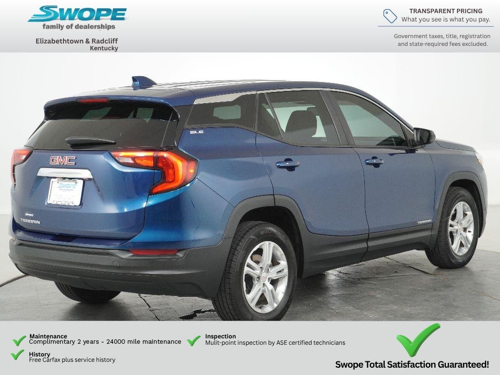 Used 2021 Blue Emerald Metallic GMC SLE image 3