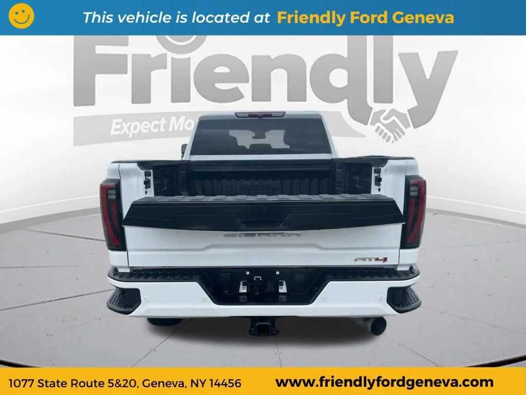 Used 2025 White GMC AT4 image 12