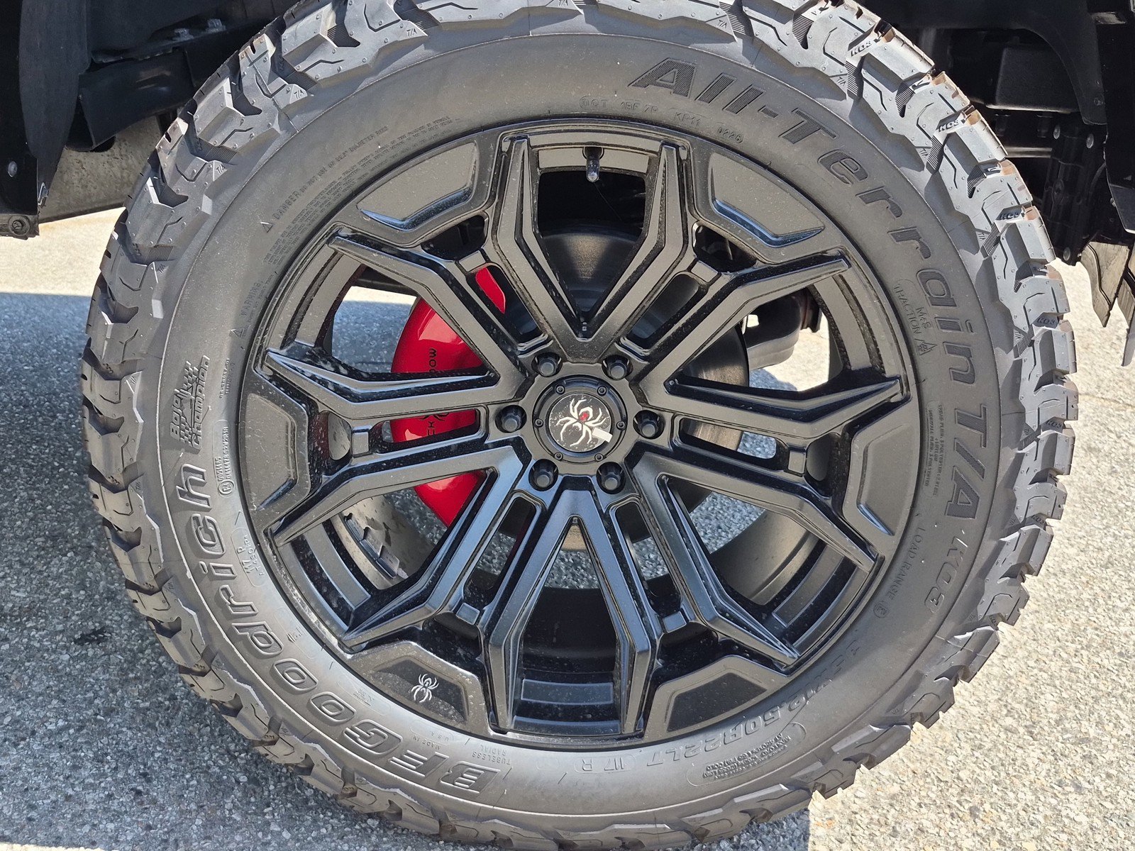 New 2026 Agate Black Metallic Ford Lariat® image 17
