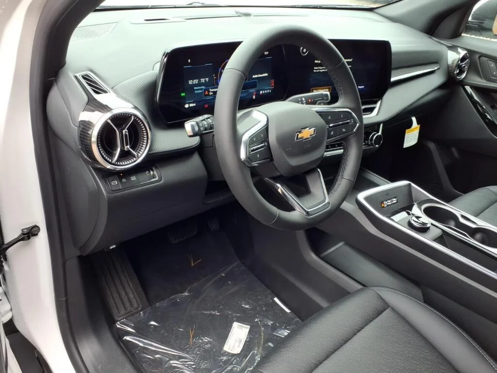 New 2027 Summit White Chevrolet FWD LT image 8