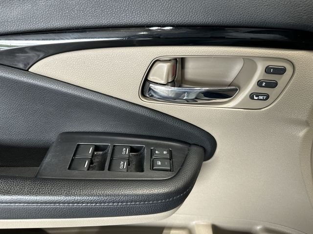Certified Used 2019  Honda Touring image 19