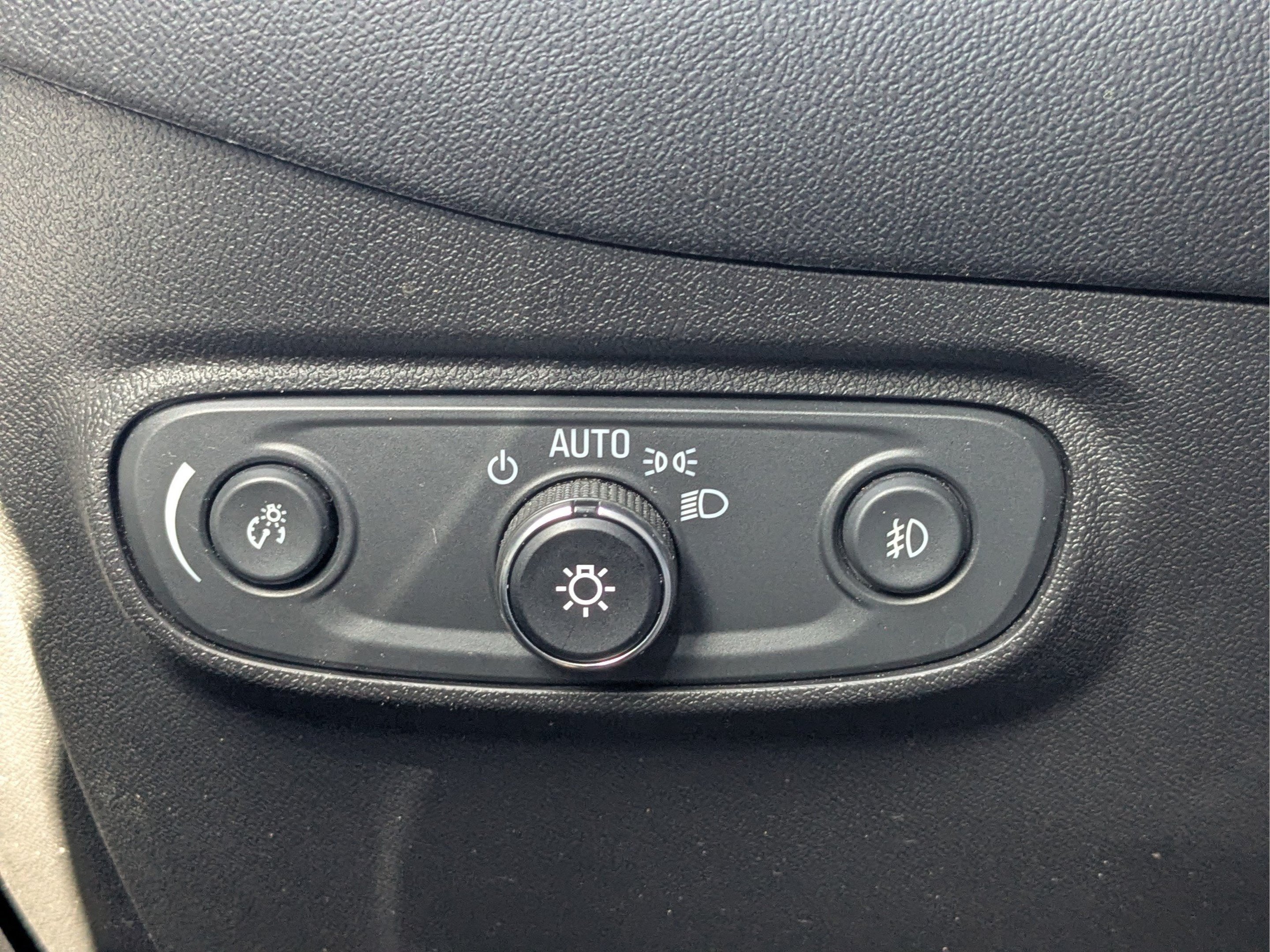 2020 Chevrolet Equinox Premier - Photo 25