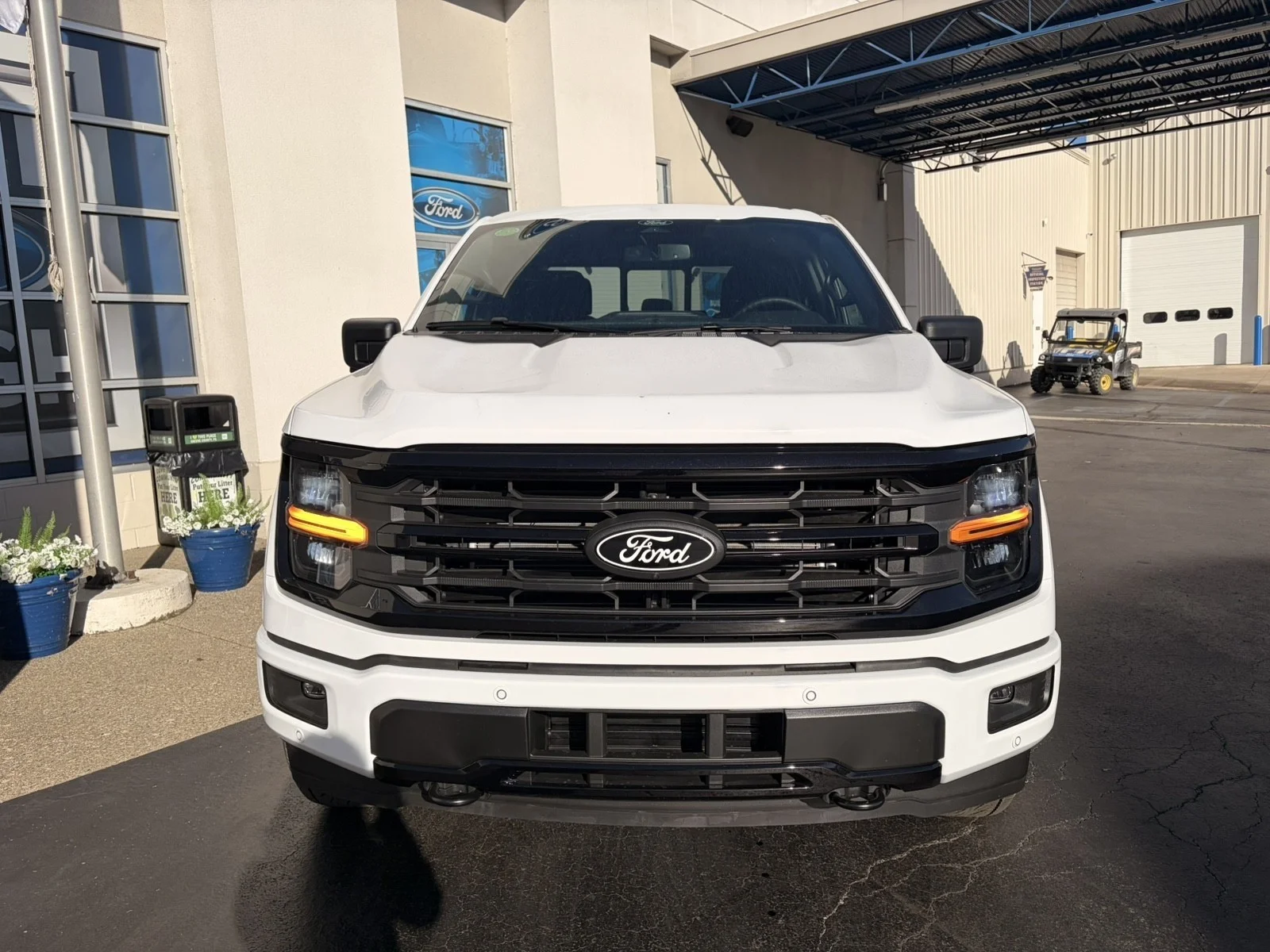 New 2026 Oxford White Ford XLT image 4