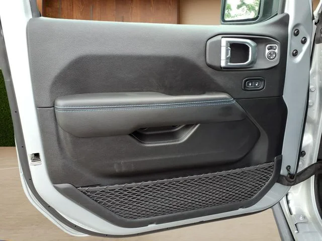 Used 2023 Silver Jeep Rubicon 4xe image 20