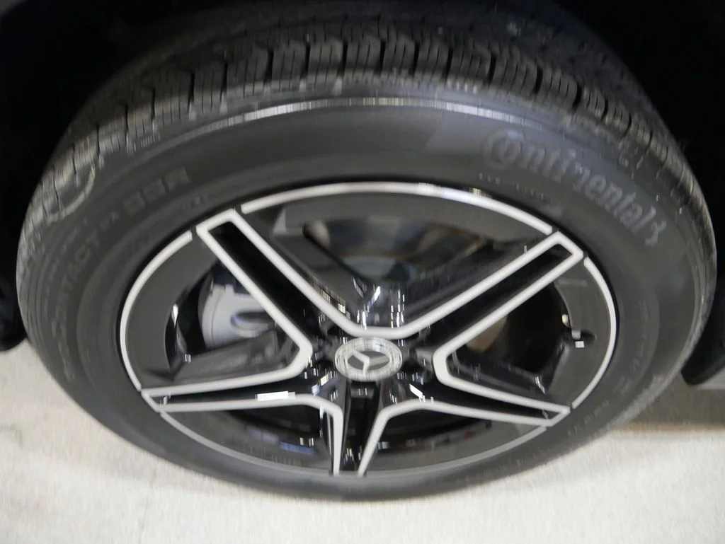 Certified Used 2026 Night Black Mercedes-Benz GLB 250 image 12