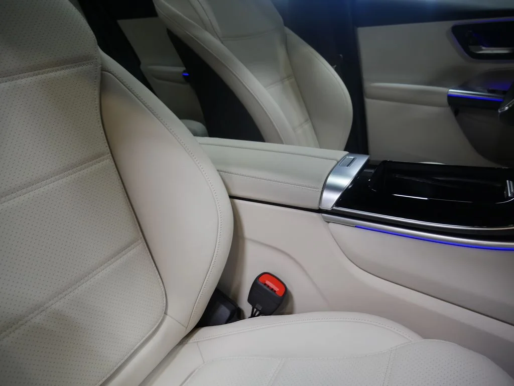 Certified Used 2026 Verde Silver Metallic Mercedes-Benz GLC 300 image 28