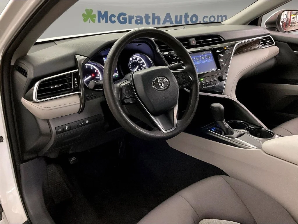 Certified Used 2018 White Toyota LE image 17