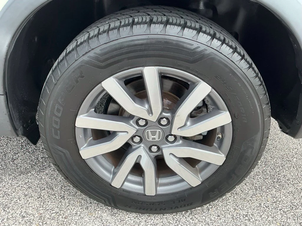 Used 2019  Honda EX-L image 19