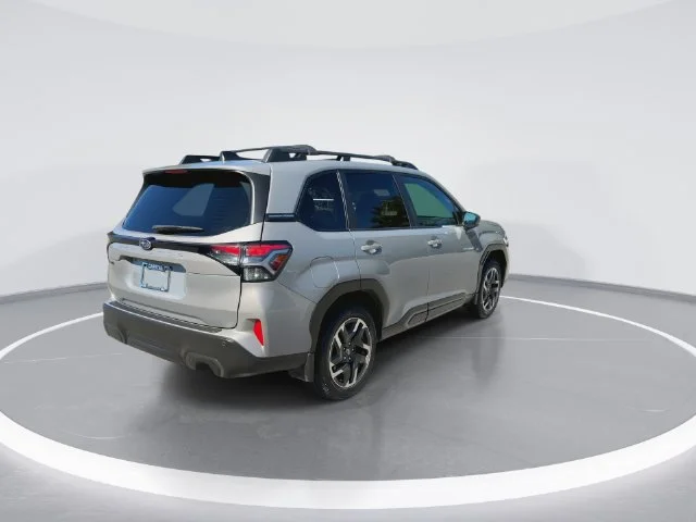 Used 2025 Beige Subaru Limited image 7